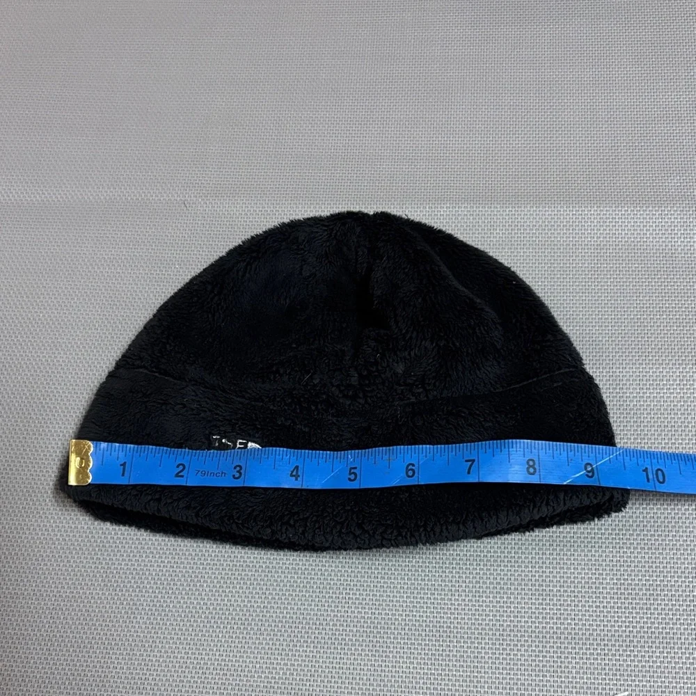 The North Face Black Fleece Hat for girls
